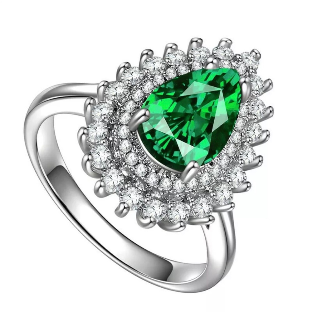 925 Silver Green Teardrop Ring with white accents